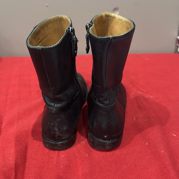 Salvatore Ferragamo Black Leather Heeled Boots - Picture 4 of 6